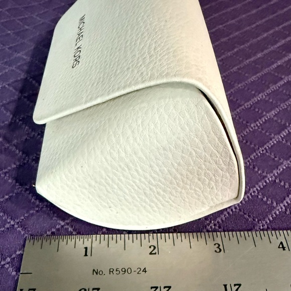 Michael Kors case Eyeglass white - Picture 6 of 8
